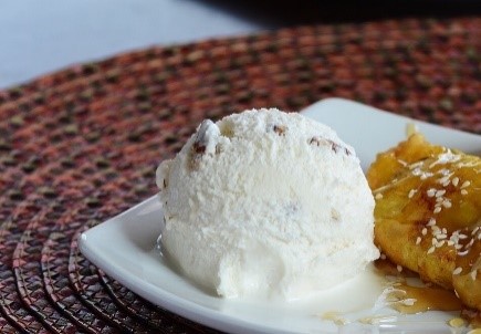 Banana fritter with Ice cream